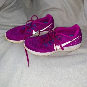 Women’s Nike shoes